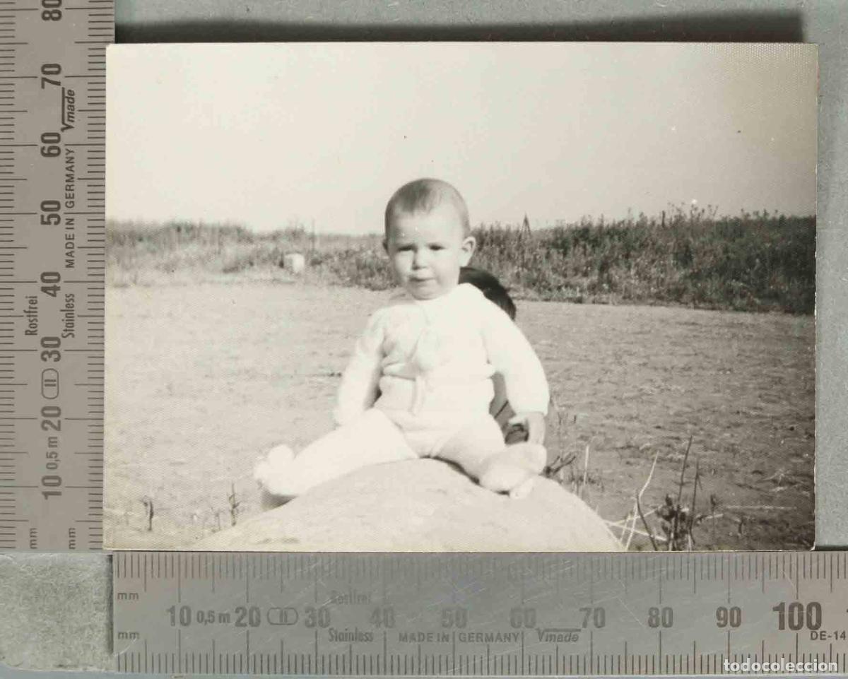 Fotografia antiga: FOTOGRAFIA. NI&Ntilde;O SENTANDO