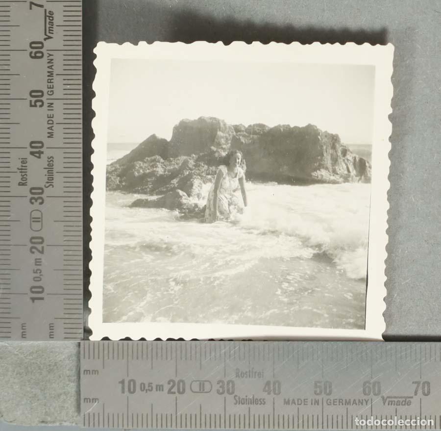 Fotografia antiga: FOTOGRAFIA. EN PLAYA CONIL DE LA FRONTERA 1948