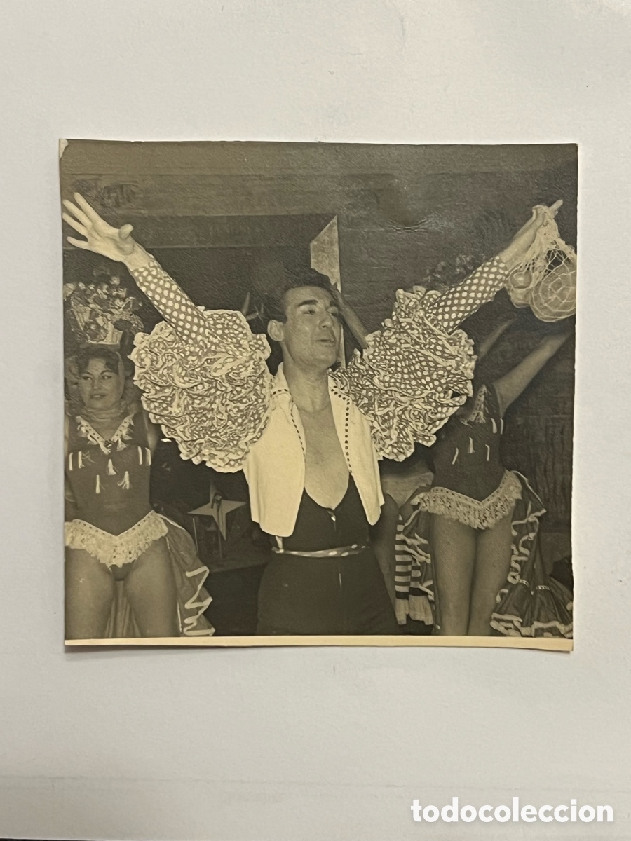 Fotograf&iacute;a antigua: ALEJANDRO VARGAS El Rey de la Far&aacute;ndula Y Ballet, cuerpo de Baile.. (h.1970?) Med&iacute;das: 8,5 x 8,5