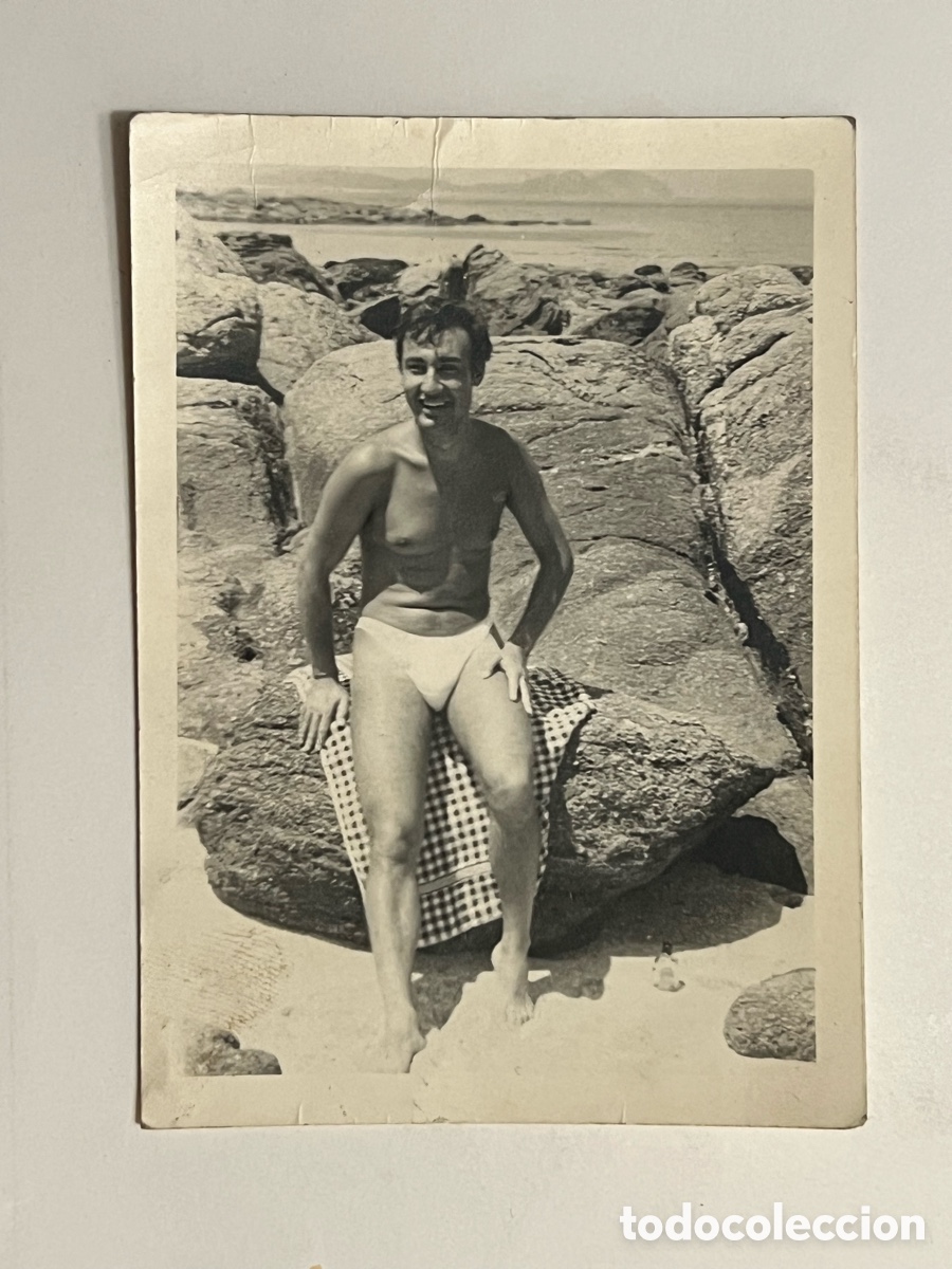 Fotograf&iacute;a antigua: ALEJANDRO VARGAS.. Un dia de playa.. Valencia (h.1970?) Med&iacute;das: 7,5 x 10,5 cm.,
