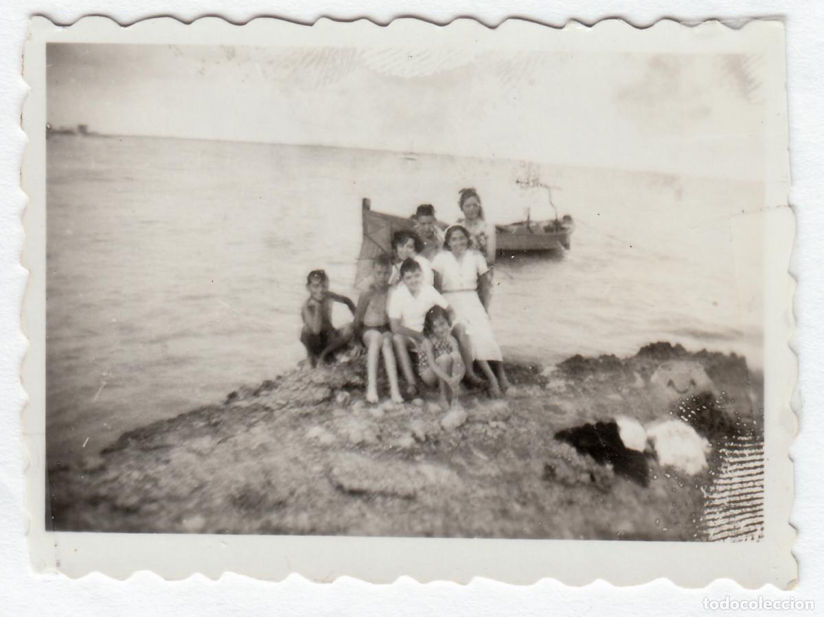 Fotograf&iacute;a antigua: San Carlos de la R&aacute;pita, Tarragona. Barca de pesca. A&ntilde;os 50 g aa