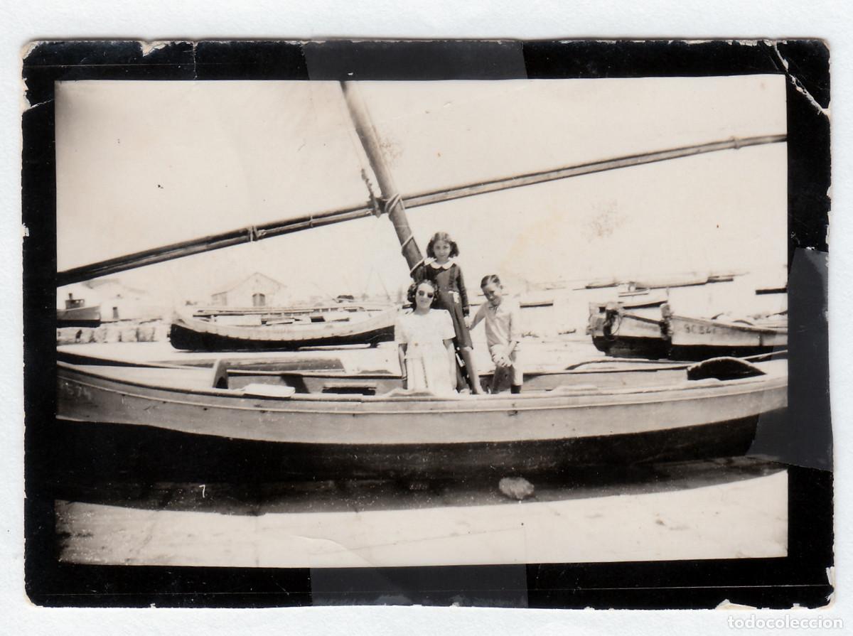 Fotograf&iacute;a antigua: Preciosa foto. Vista puerto y grandes barcas de pesca San Carlos de la R&aacute;pita Tarragona A&ntilde;os 40 g aa