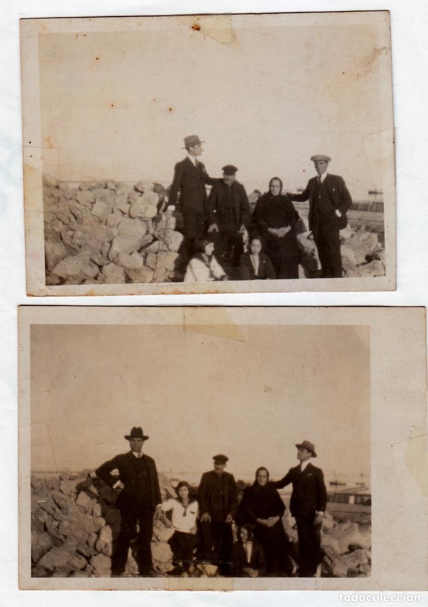 Fotograf&iacute;a antigua: 2 antiguas fotos. Puerto. Amigos en las rocas de la playa. A&ntilde;os 20 g aa