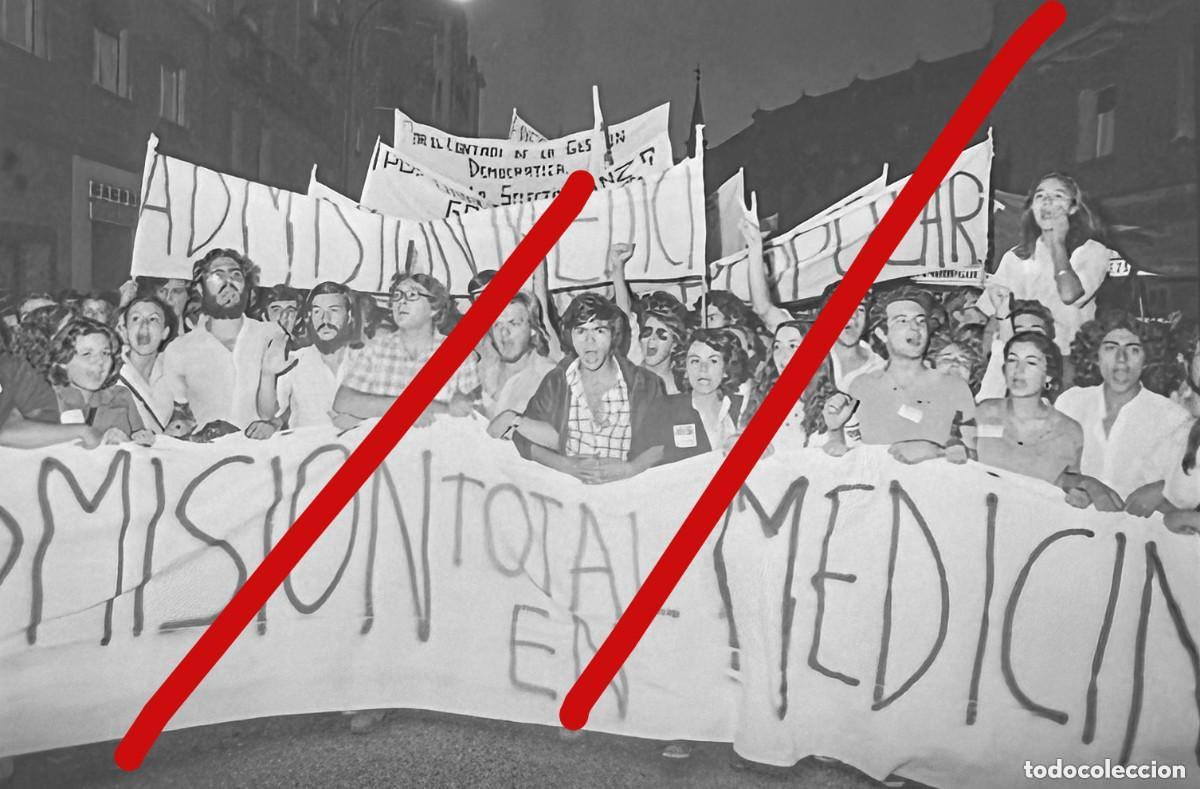 Fotograf&iacute;a antigua: Manifestaci&oacute;n Sanitaria Madrid A&ntilde;os 70 - Negativo de Celuloide