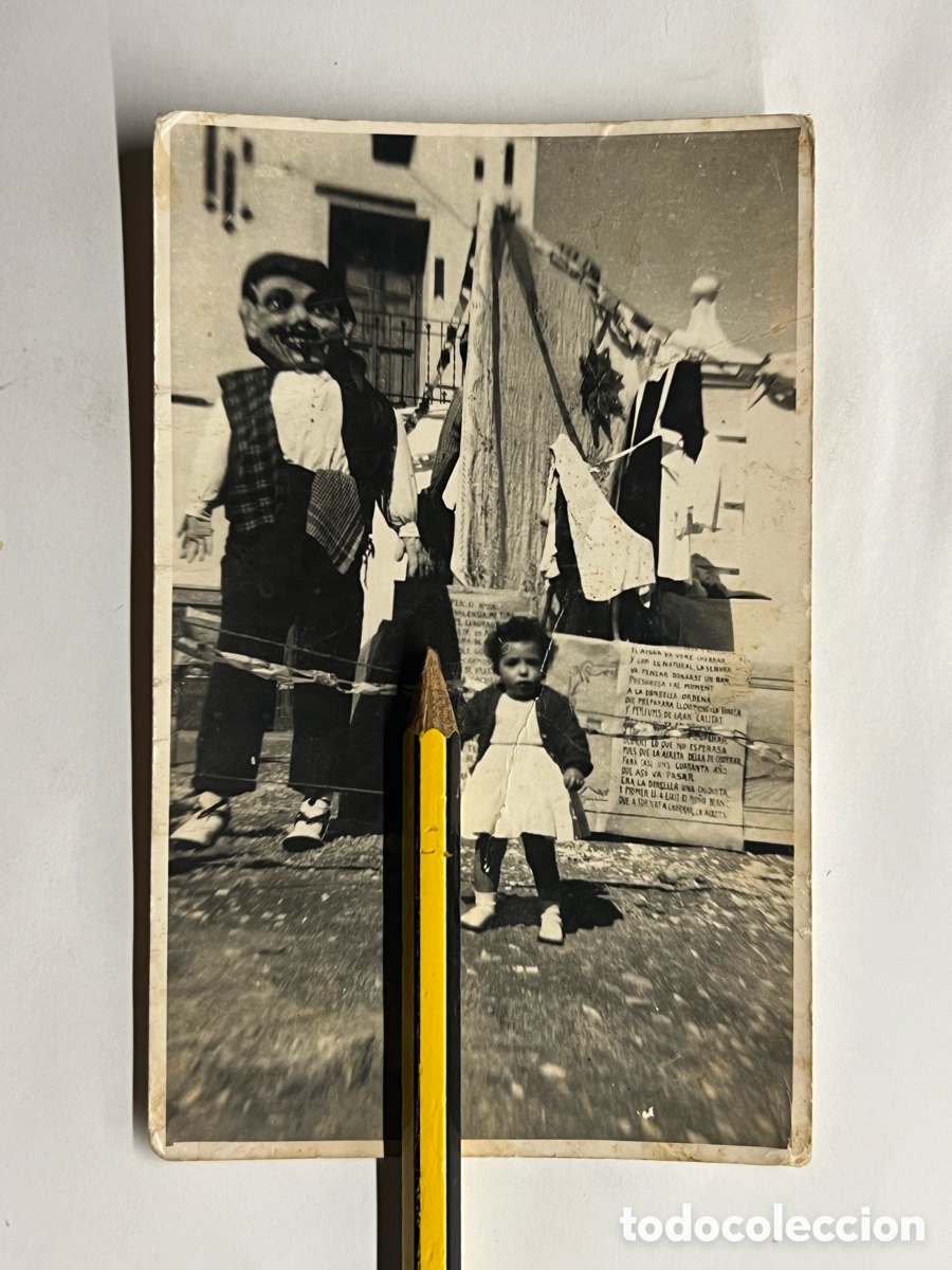 Fotograf&iacute;a antigua: FALLAS.. Les Falles a Sagunt y al Camp del Movedre (h.1950?) Med&iacute;das: 14 x 9 cm.,