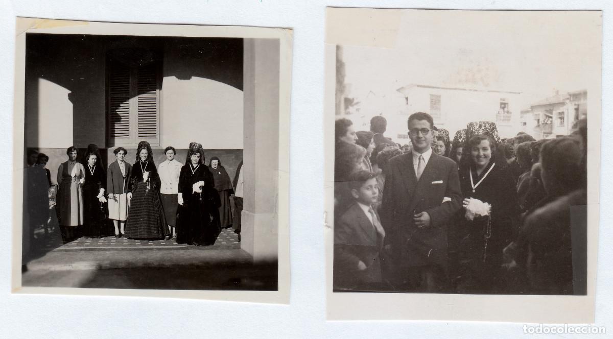 Fotografia antica: 2 fotos. Procesi&oacute;n. Clavariesas. Festeras con peineta y mantilla. Val&egrave;ncia? A&ntilde;os 50 g aa