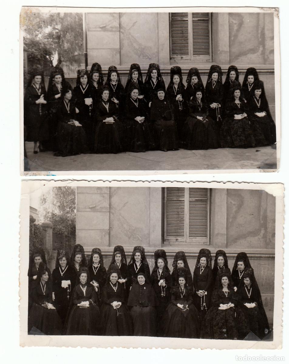 Fotografia antica: 2 fotos. Clavariesas. Festeras con peineta y mantilla. Val&egrave;ncia?. A&ntilde;os 50 g aa