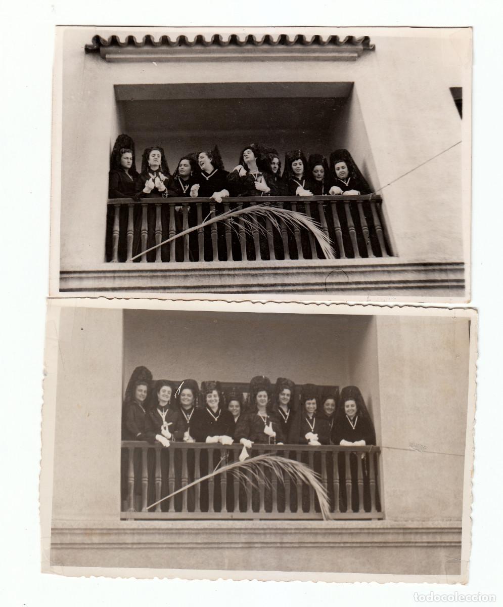 Fotograf&iacute;a antigua: 2 fotos. Clavariesas. Festeras con peineta y mantilla en el balc&oacute;n. Val&egrave;ncia?. A&ntilde;os 50 g aa
