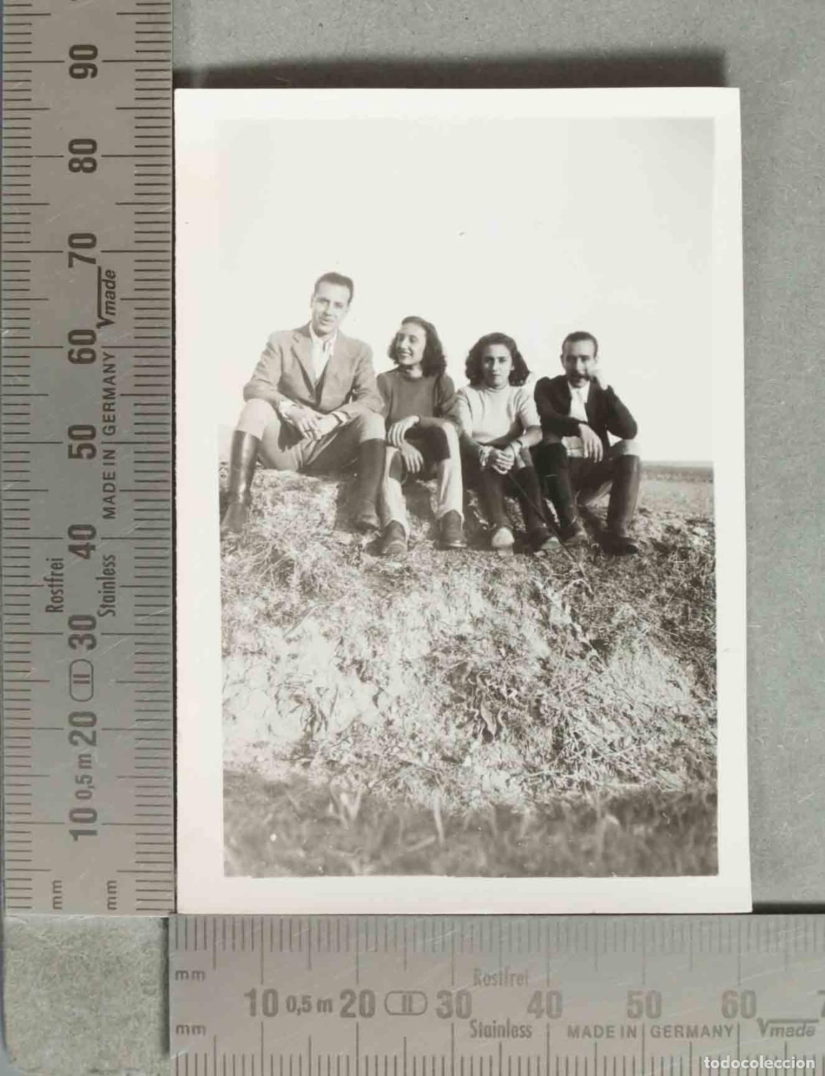 Fotograf&iacute;a antigua: FOTOGRAFIA. AMIGOS EN EL CAMPO