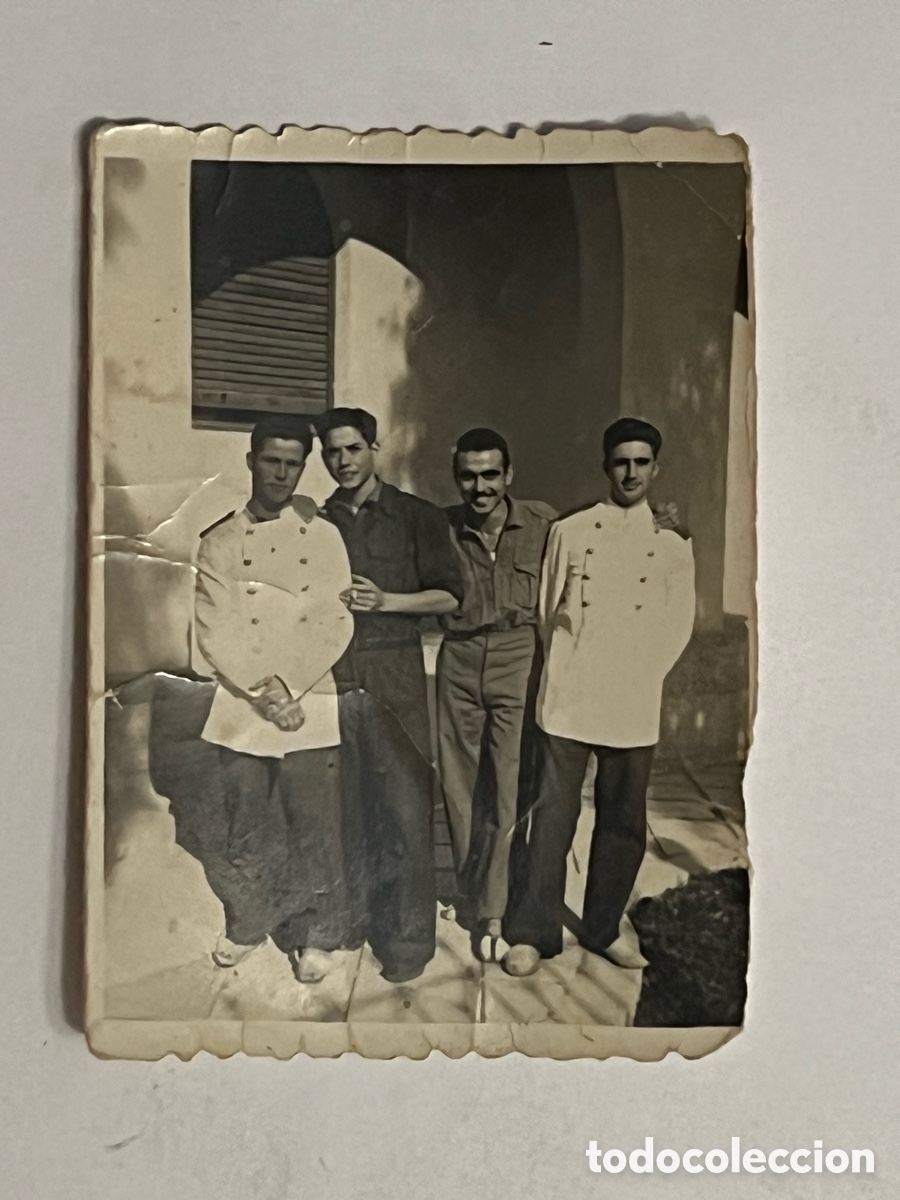 Fotograf&iacute;a antigua: ALICANTE.. Cuartel de Benalua. Residencia Oficiales.. Recuerdos de la Mili (a.1949)