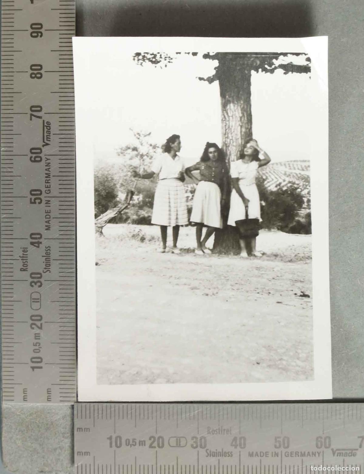 Fotografia antica: FOTOGRAFIA. MUJERES EN LA CALLE hacia 1940