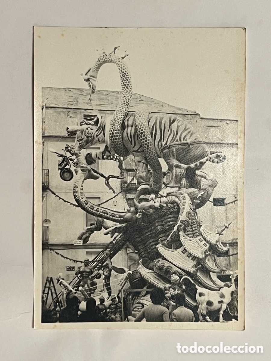 Fotograf&iacute;a antigua: FALLA. Fotograf&iacute;a Plaza del Pilar. Els Enemics de L'Home. Artista: Jos&eacute; Pascual (a.1972)