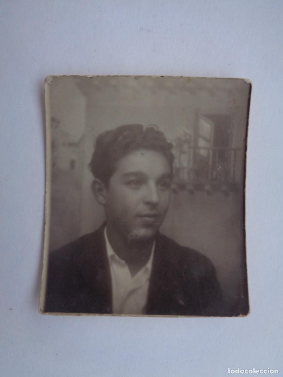 Fotograf&iacute;a antigua: FOTOMATON DE SE&Ntilde;OR Y FONDO DECORADO