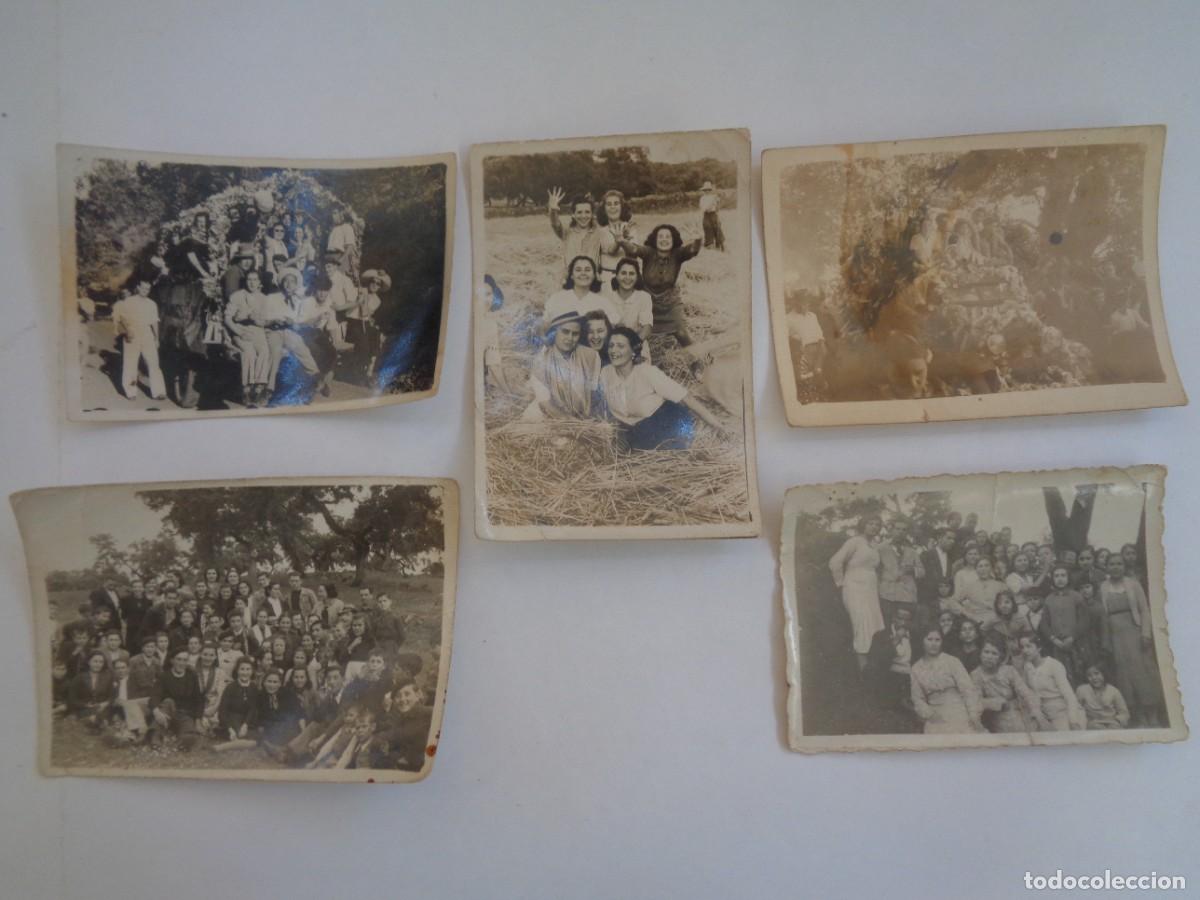 Fotograf&iacute;a antigua: LOTE DE 5 FOTOS DE GENTE DE ROMERIA , A&Ntilde;OS 40 . DE R0MERO , ARACENA ( HUELVA )