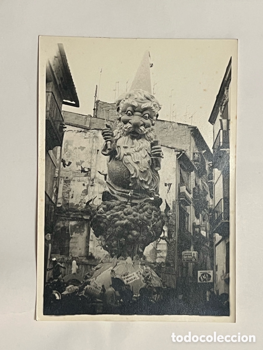 Fotograf&iacute;a antigua: FALLA Fotograf&iacute;a Falla Plaza Na Jordana. Lema, Contaminacio. Artista Manuel Jimenez Monfort (a.1972)