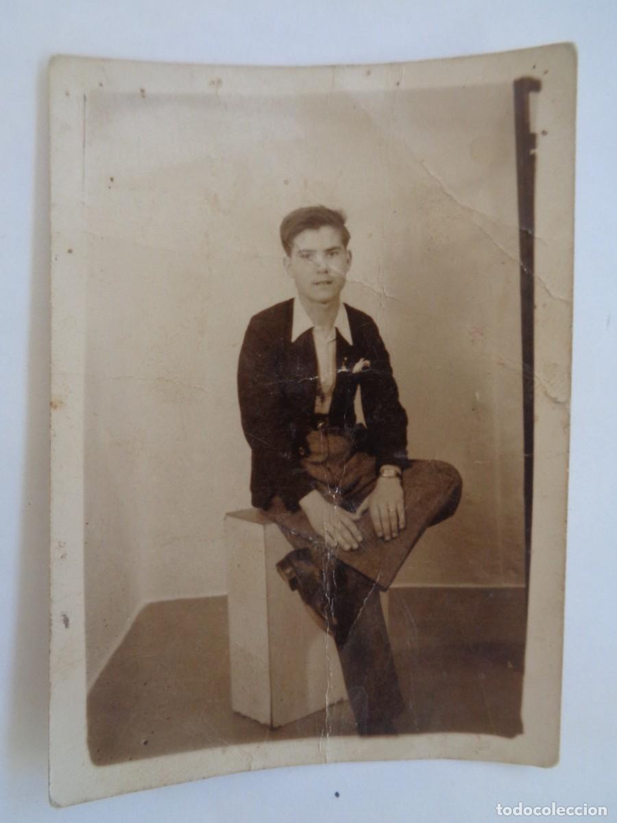 Fotograf&iacute;a antigua: BONITA FOTO DE ESTUDIO DE JOVEN , 1943 . DE ROMERO, ARACENA ( HUELVA )