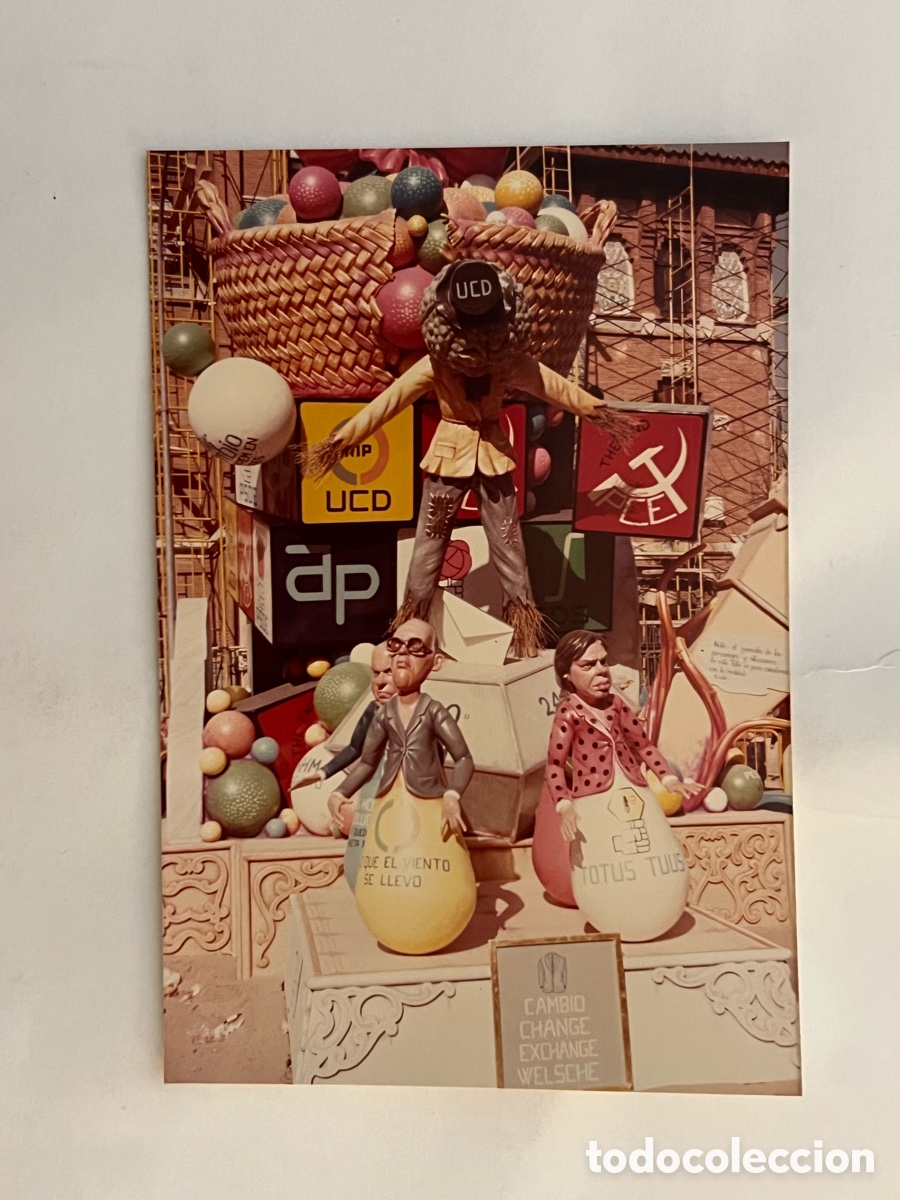 Fotograf&iacute;a antigua: FALLAS.. Fotograf&iacute;a Detalle. Plaza del Mercado Central (h.1983?) Med&iacute;das: 10 x 15 cm