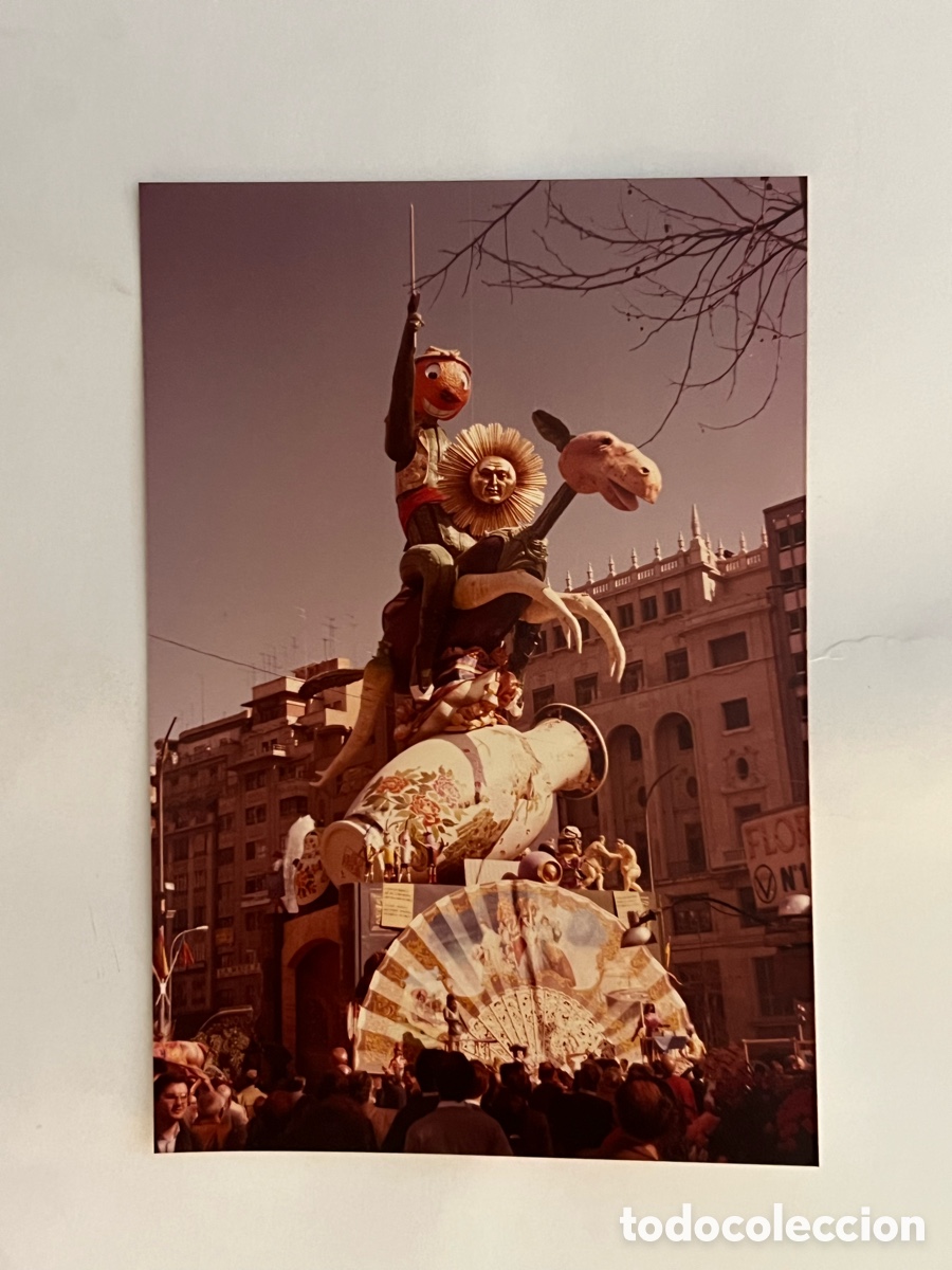 Fotograf&iacute;a antigua: FALLAS.. Falla PLAZA DEL AYUNTAMIENTO, ARTISTA, VICENTE LUNA. LEMA, ESTE PA&Iacute;S (a.1983)