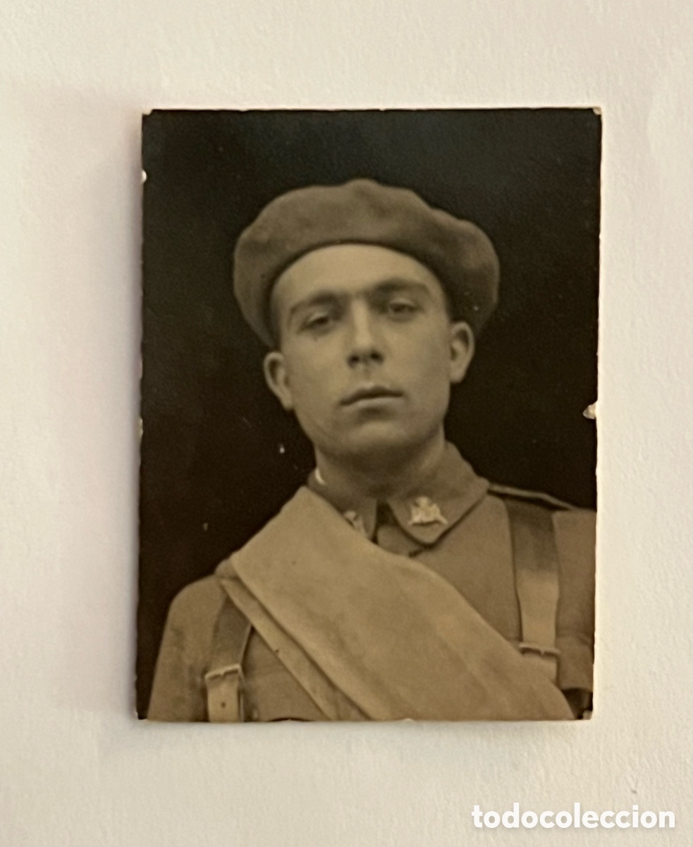 Fotograf&iacute;a antigua: FOTOMATON. Joven Requete .. Bilbao, Navarra.? (h.1930?)