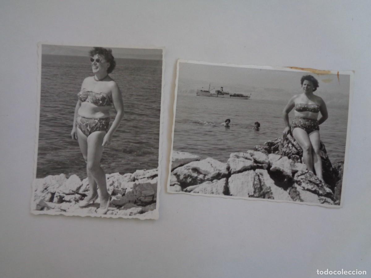 Fotograf&iacute;a antigua: LOTE DE 2 FOTOS DE MUJER EN BA&Ntilde;ADOR EN LA PLAYA