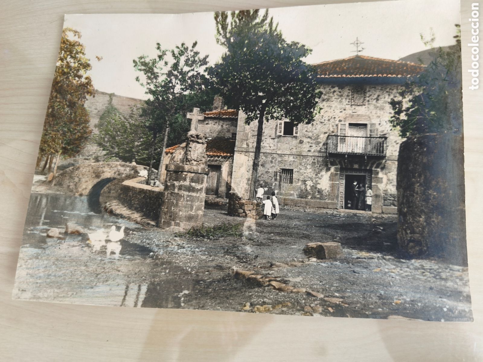 Fotograf&iacute;a antigua: Foto de &eacute;poca coloreada de la casa de Juan Cosme de Albo de Comillas. A&ntilde;os 30