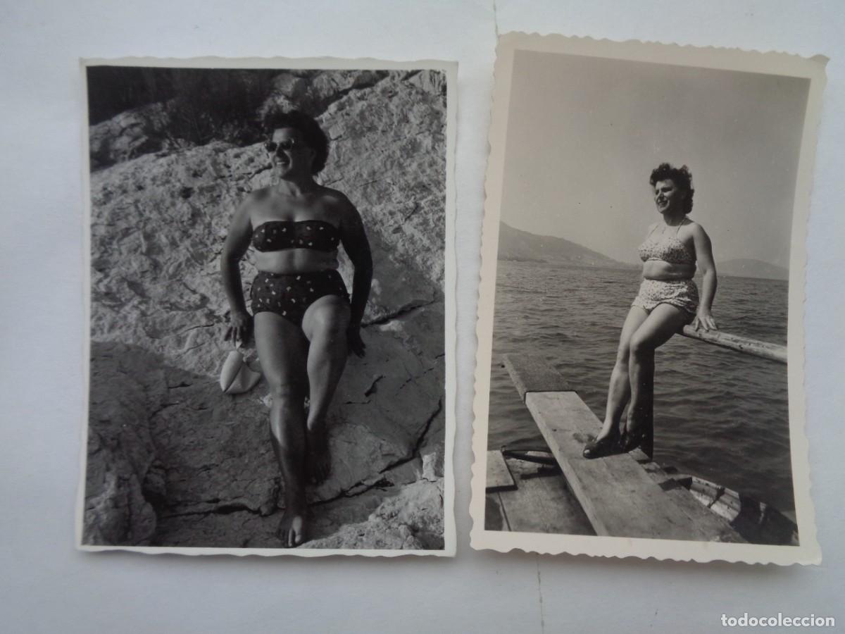 Fotograf&iacute;a antigua: LOTE DE 2 FOTOS DE MUJER EN BA&Ntilde;ADOR EN LA PLAYA