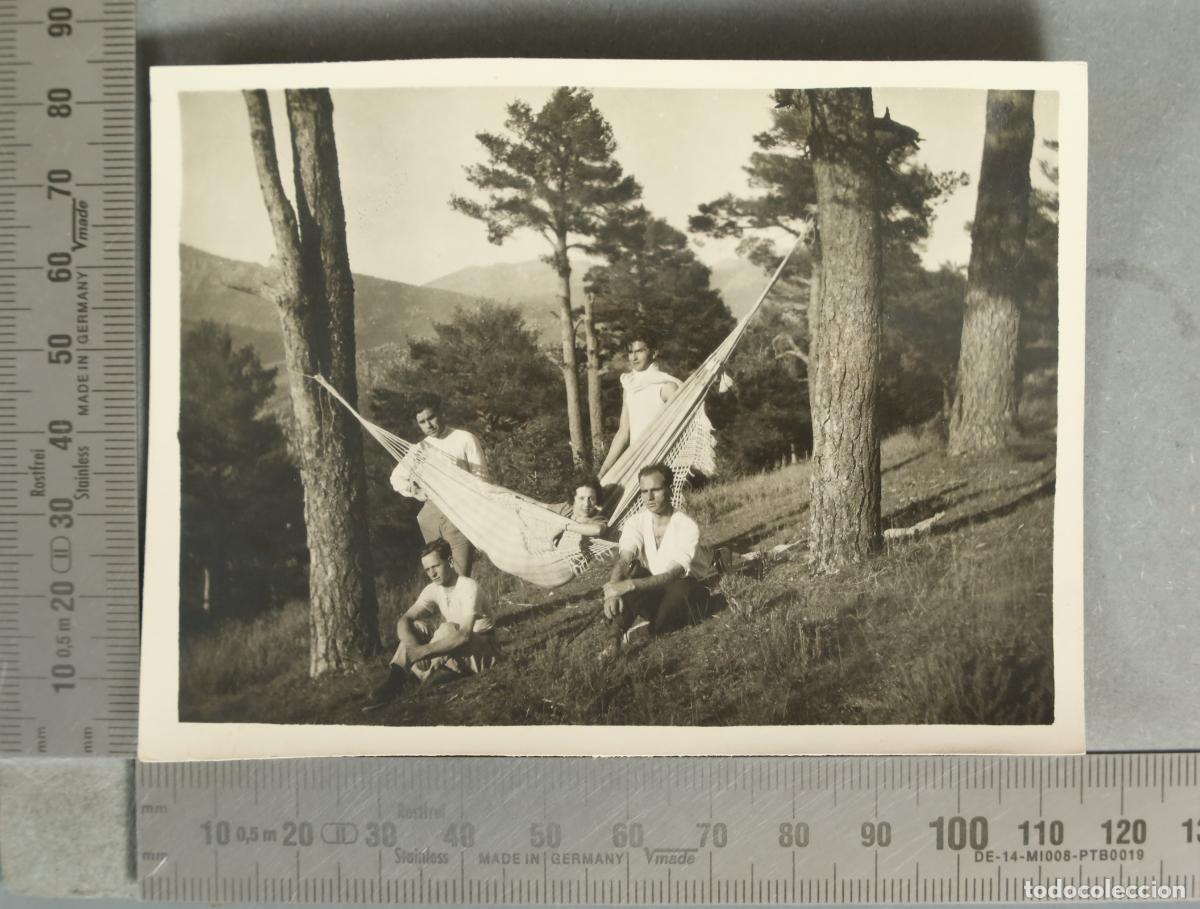 Fotograf&iacute;a antigua: FOTOGRAFIA. GRUPO DE AMIGOS EN EL MONTE ATLETICOS HACIA 1920