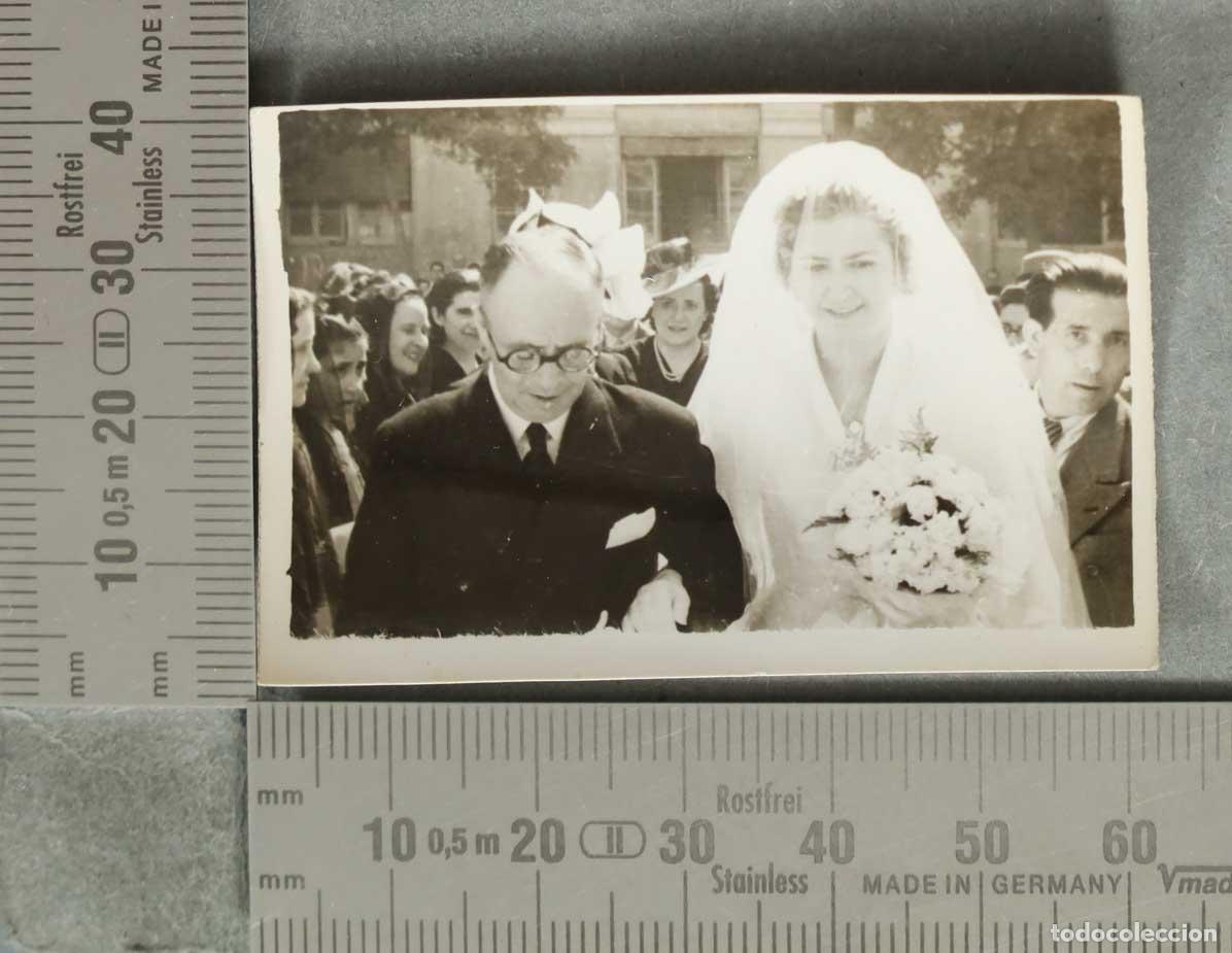 Fotograf&iacute;a antigua: FOTOGRAFIA. ENTRADA NOVIA BODA hacia 1940