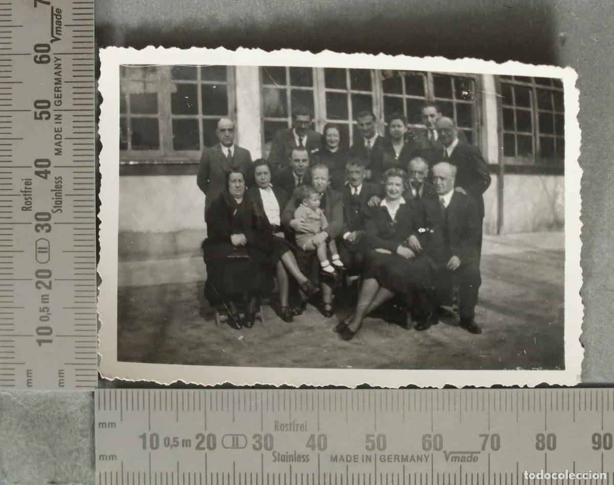 Fotograf&iacute;a antigua: FOTOGRAFIA. GRUPO PERSONAS EN LA CALLE hacia 1940