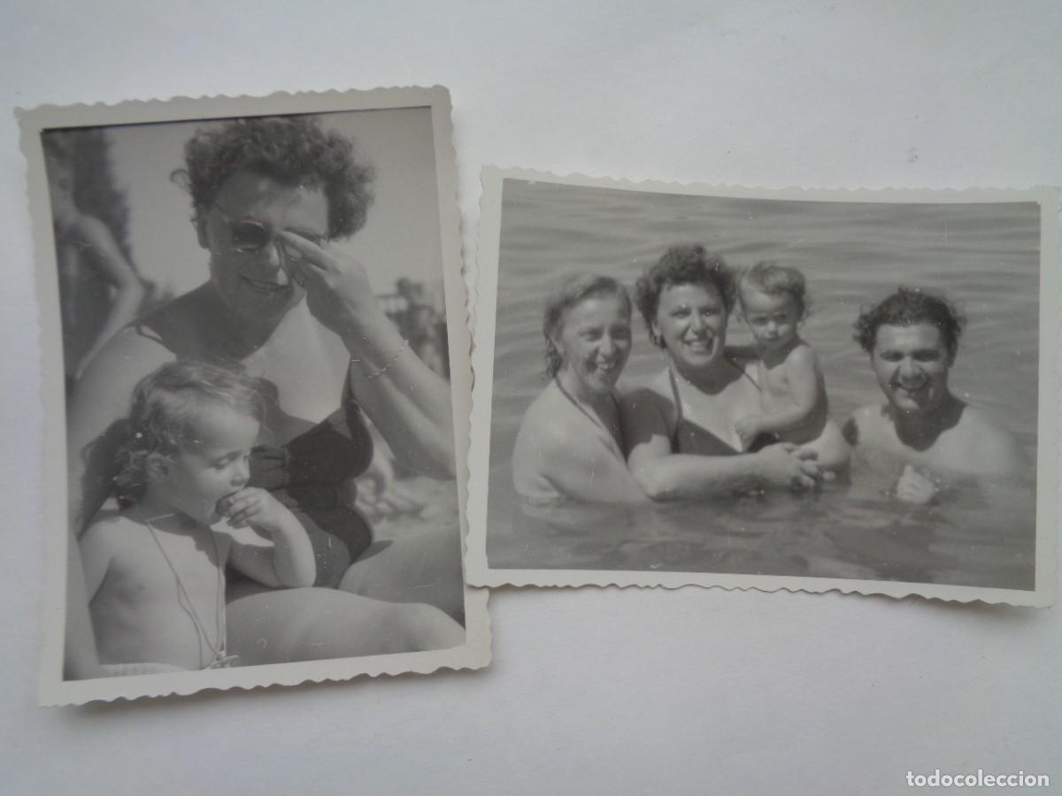 Fotograf&iacute;a antigua: LOTE DE 2 FOTOS DE MUJERES Y NI&Ntilde;O BA&Ntilde;ANDOSE EN EL MAR