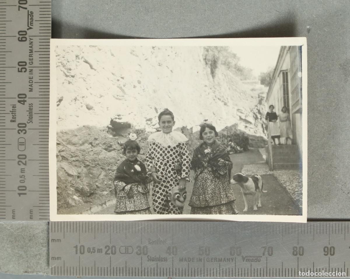Fotograf&iacute;a antigua: FOTOGRAFIA Ni&ntilde;os con trajes de Carnaval hacia 1940