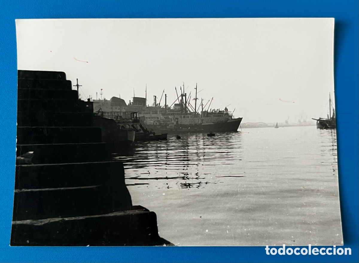 Fotograf&iacute;a antigua: Fotograf&iacute;a antigua en blanco y negro - Puerto