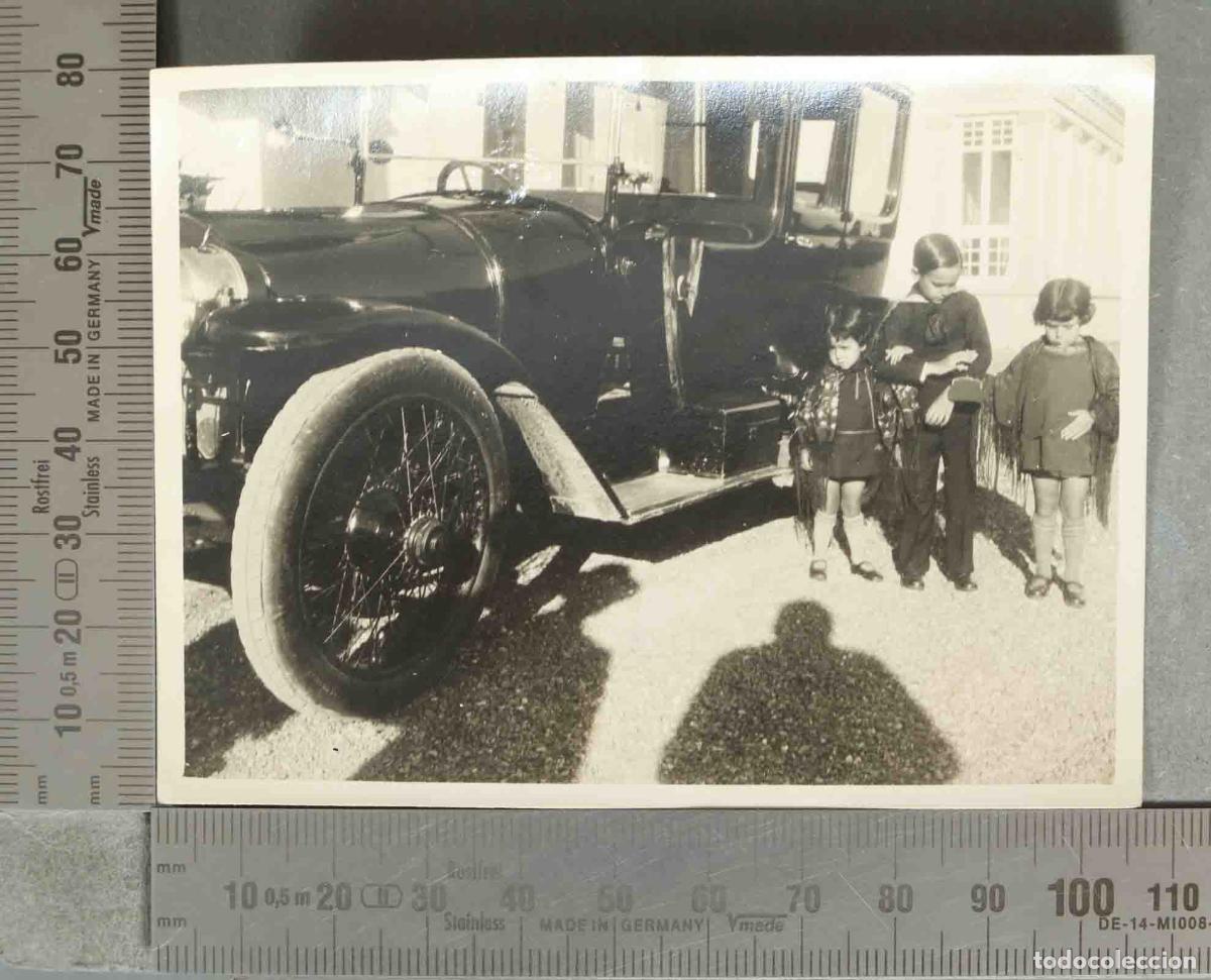 Fotograf&iacute;a antigua: FOTOGRAFIA. NI&Ntilde;OS JUNTO AUTOMOVIL. hacia 1930