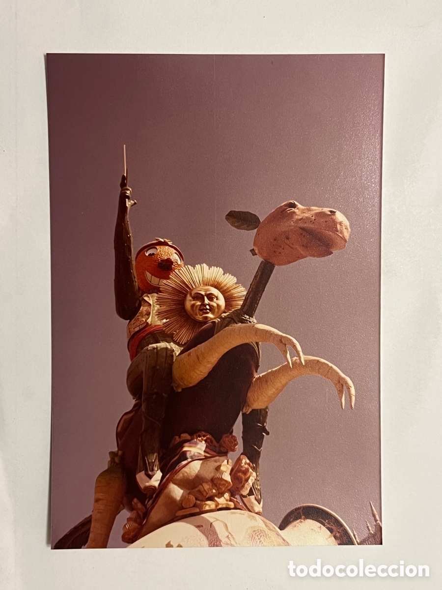 Alte Fotografie: FALLAS VALENCIA. Fotograf&iacute;a Detalle de una falla.. callejeando la ciudad C&aacute;mara en mano (h.1980?)