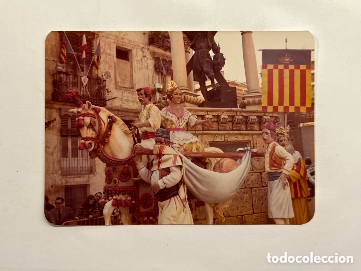 Alte Fotografie: FALLAS VALENCIA. Fotograf&iacute;a Detalle de una falla.. callejeando la ciudad C&aacute;mara en mano (h.1980?)