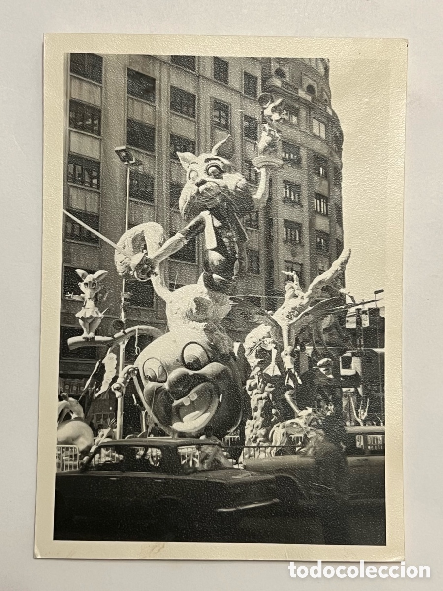 Antique Photography: FALLAS VALENCIA. FALLA AVENIDA DEL OESTE, ARTISTA MIGUEL ESTEBAN. LEMA, GATERIES I RATERIES (a.1980)