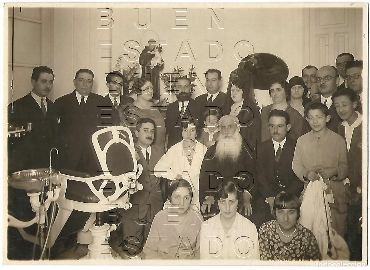 Fotografia antica: SEVILLA 1945 PRACTICANTE FOTOGRAFIA UNICA DE SU ARCHIVO 17X12 M56