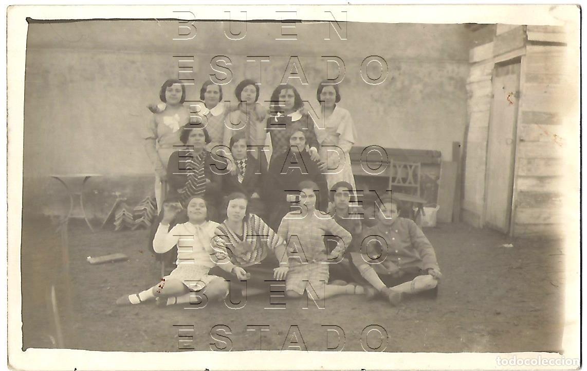 Fotograf&iacute;a antigua: SEVILLA FAMILIA PRACTICANTE JULIO MOYA ESCRIVA 14X9 FOTOGRAFIA M56