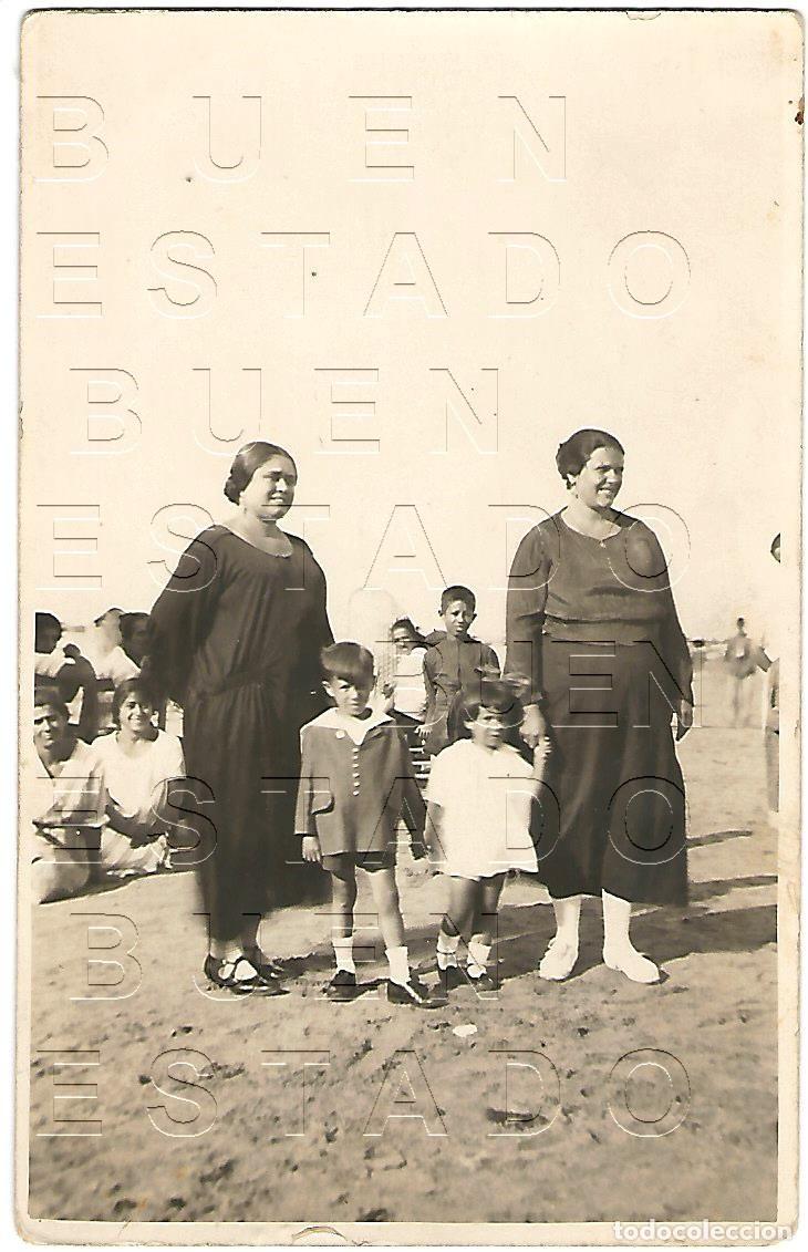 Fotograf&iacute;a antigua: CHICLANA FAMILIA SEVILLA PRACTICANTE 14X9 FOTOGRAFIA M42