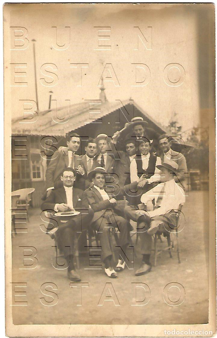 Fotograf&iacute;a antigua: SEVILLA FAMILIA PRACTICANTE BARRERA FOTOGRAFO 14X9 FOTOGRAFIA M42