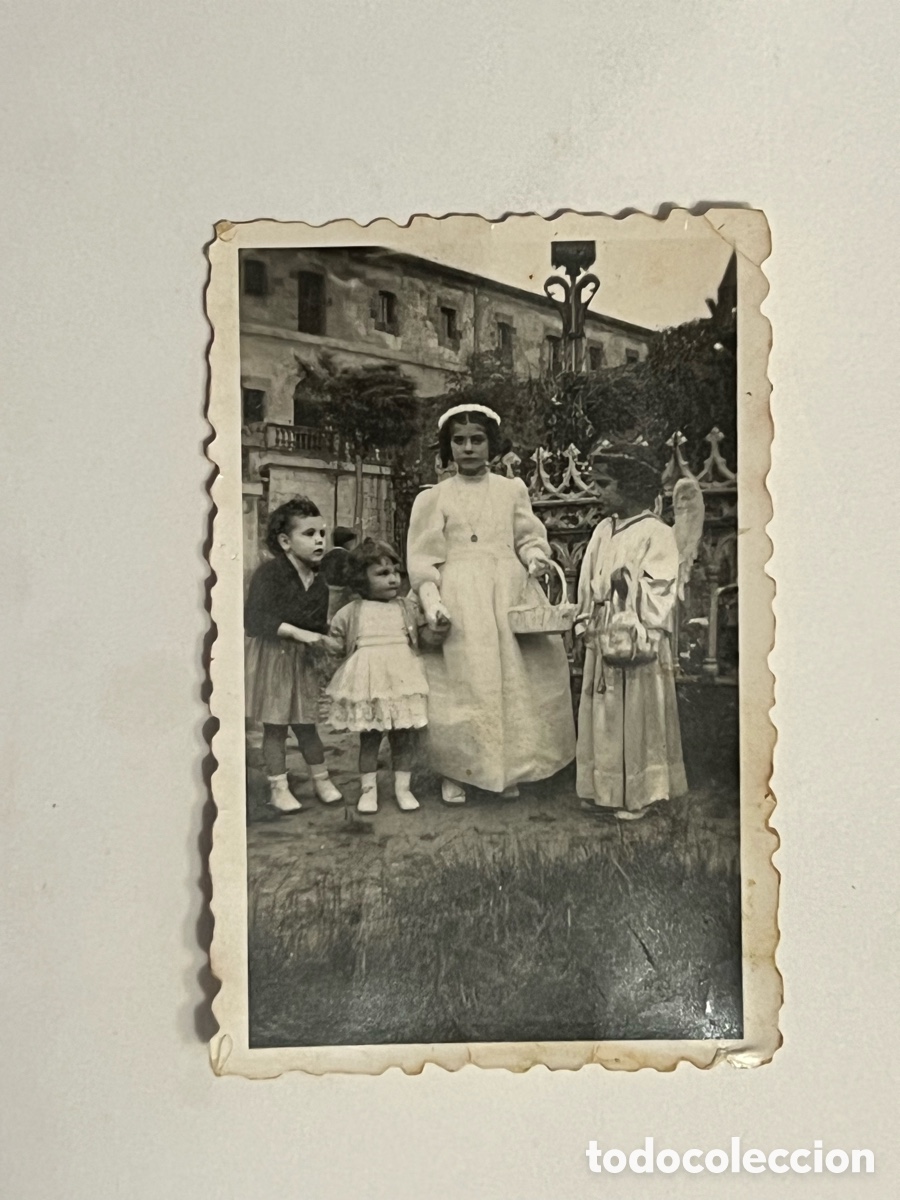 Fotografia antiga: PAMPLONA. Recuerdo de la Ni&ntilde;a en su Primera Comuni&oacute;n acompa&ntilde;ada de su &Aacute;ngel (h.1950?)