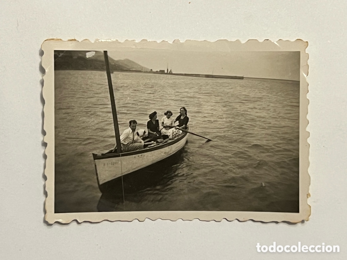Antique Photography: BARQUITO DE PAPEL&hellip;., de paseo por la r&iacute;a&hellip; Bilbao ? (h.1945?)