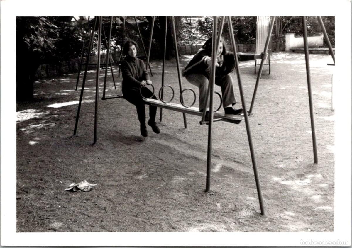 Fotograf&iacute;a antigua: Atracci&oacute;n Parque Infantil - Columpio Colectivo de Barca - Fotograf&iacute;a- 108x76mm