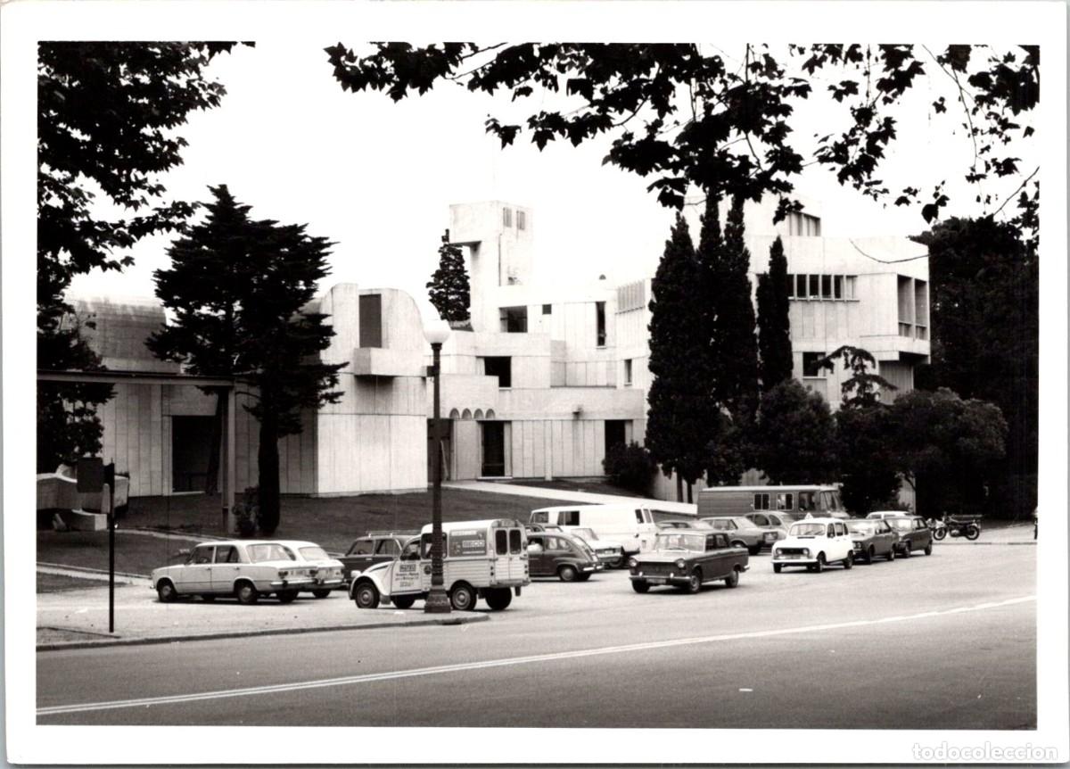Fotograf&iacute;a antigua: Barcelona - Montju&iuml;c - Fundaci&oacute; Joan Mir&oacute; - 1978 - Fotograf&iacute;a - 125x89mm