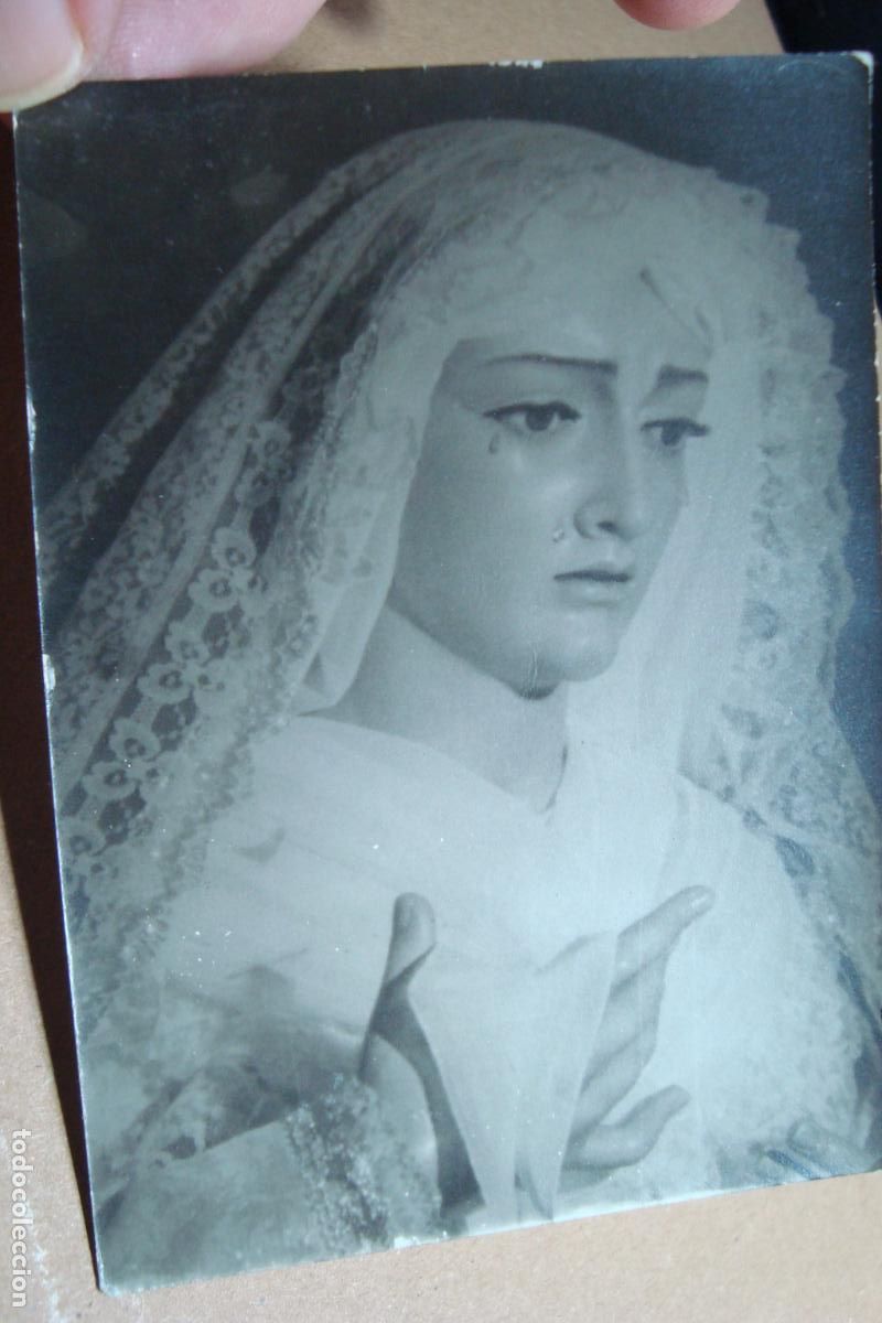 Fotograf&iacute;a antigua: ANTIGUA FOTOGRAFIA VIRGEN CON MANTILLA SIN IDENTIFICAR. A&Ntilde;OS 60.