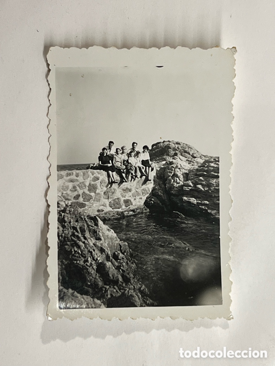 Alte Fotografie: TOSSA DE MAR (Girona) Fotograf&iacute;a en la Playa, Verano de 1953, Medidas: 9 x 6 cm