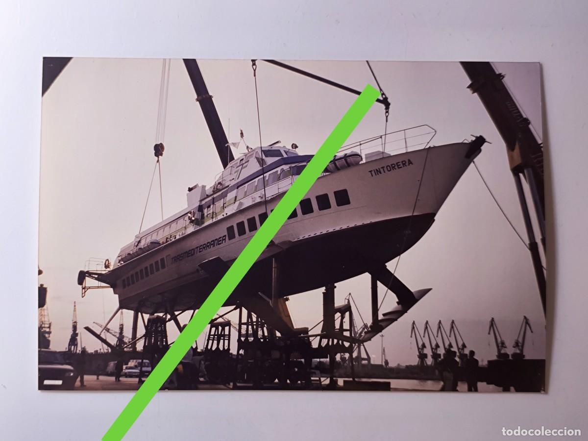 Fotograf&iacute;a antigua: Antigua fotograf&iacute;a. Reparaci&oacute;n Barco de alta velocidad hydrofoil Tintorera Trasmediterr&aacute;nea. A&ntilde;os 90