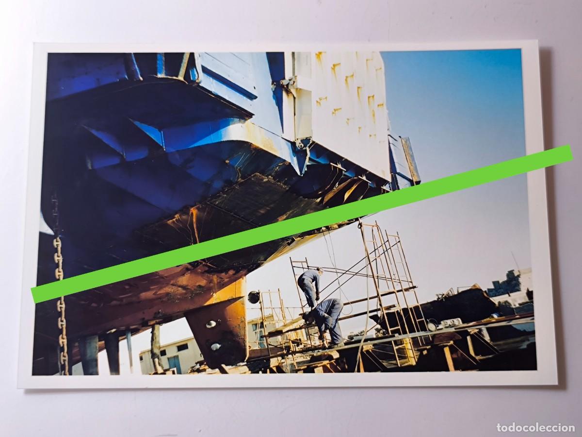 Fotograf&iacute;a antigua: Antigua fotograf&iacute;a. Reparaci&oacute;n Barco ferry de pasajeros y carga rodada Arlequ&iacute;n Rojo. A&ntilde;os 90
