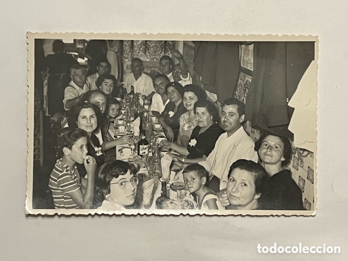 Fotografia antiga: CABA&Ntilde;AL,Valencia.. Gent del Cabanyal.. Aquellas celebraciones que se cerraban con Chocolate caliente