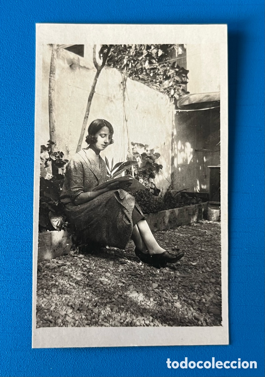 Fotografia antica: Fotograf&iacute;a antigua en blanco y negro - mujer aspecto Art D&eacute;co